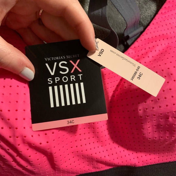 Sold ✔️🔴 🔴 🔴 - Picture 3 of 4